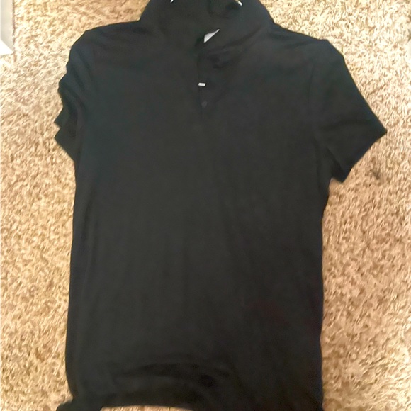 Dry fit material. - Picture 1 of 2